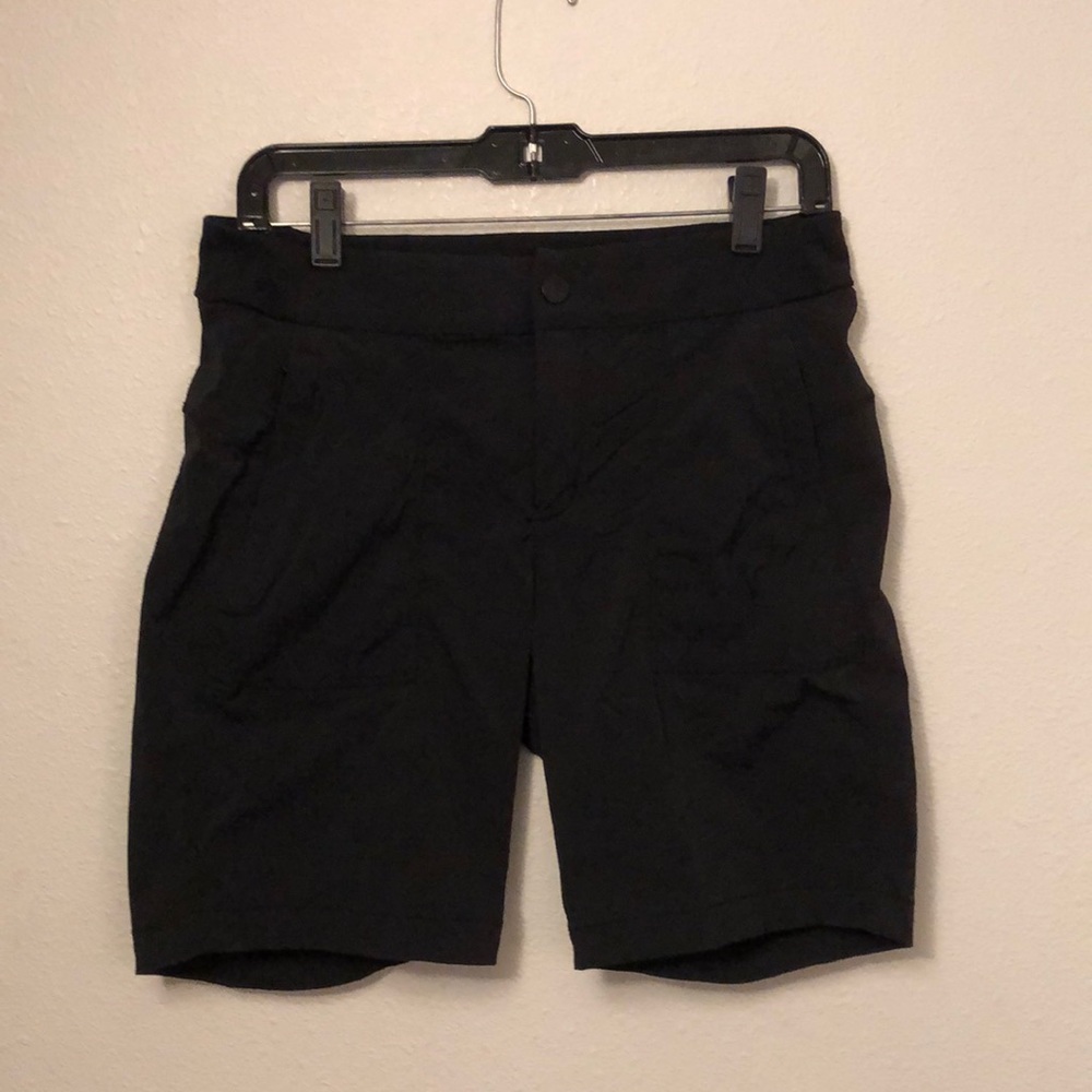 Athleta black nylon/spandex hiking shorts